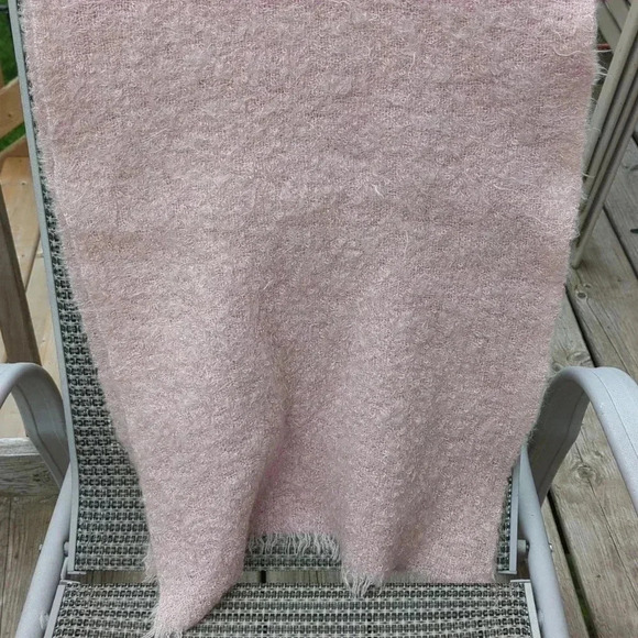 🔥Host Pick🚨Vintage Wool  Shawl - Picture 2 of 5